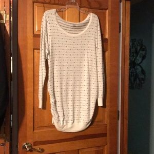 Light maternity sweater